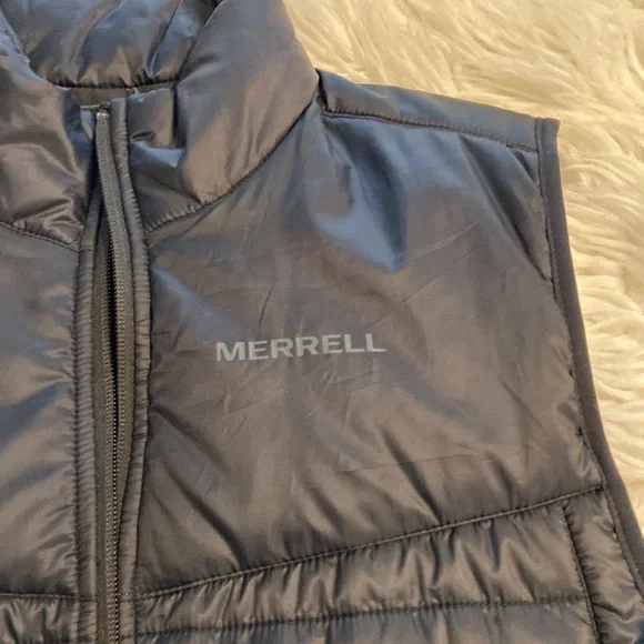 MERRELL Man Vest BNWOT color black length 28” pit to pit 36” two front pockets - Picture 12 of 12